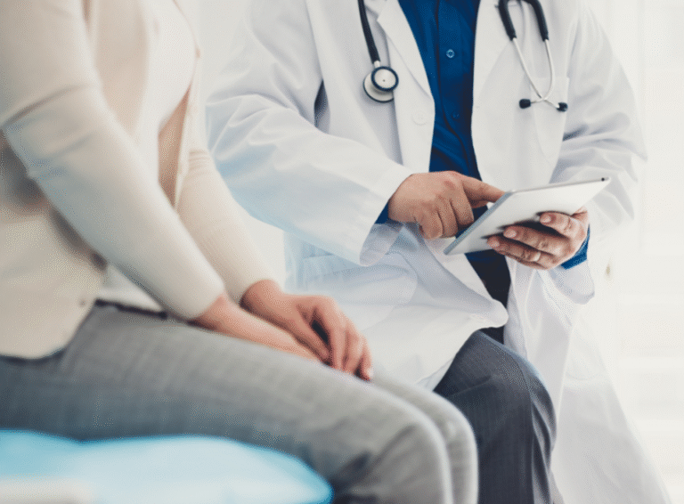 Condenaron a un médico a 8 años y medio de prisión por abuso sexual