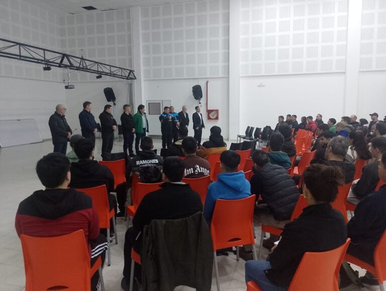 Profesionalizan la seguridad privada: 50 aspirantes inician una formación de siete semanas