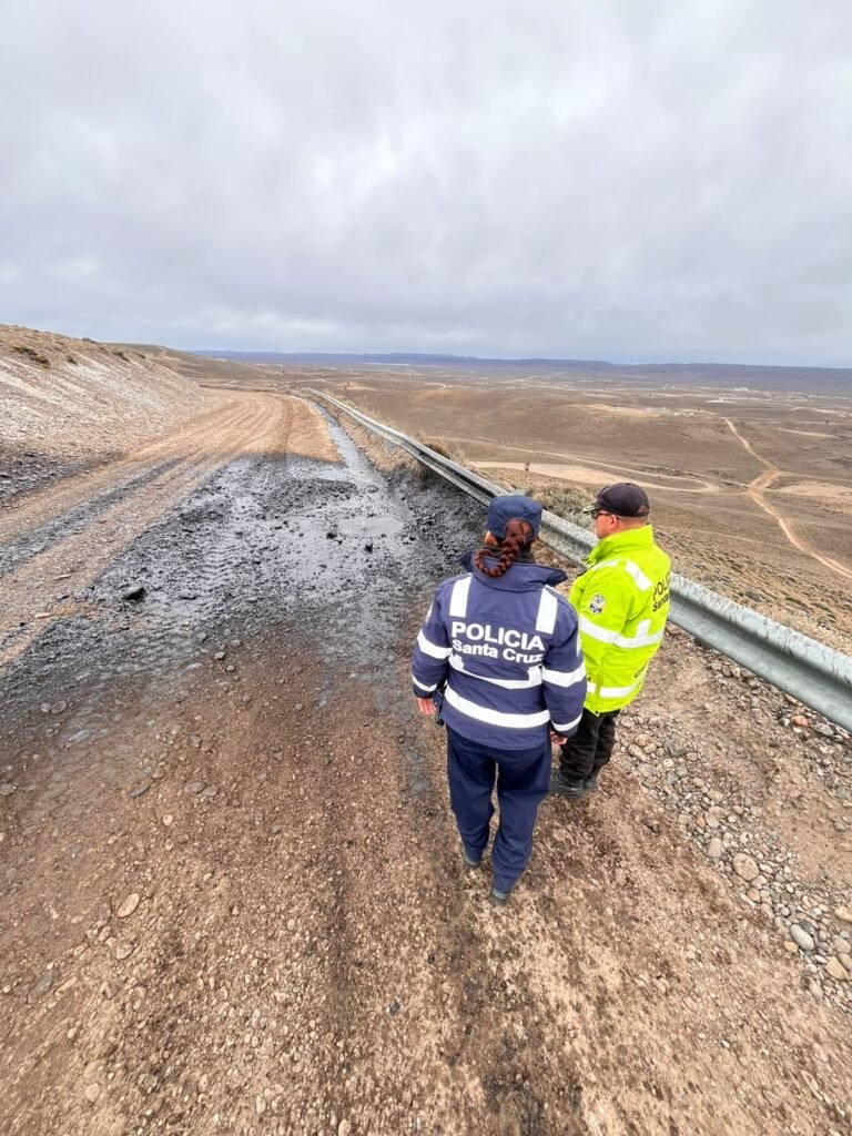 Alerta ambiental en la frontera: masiva fuga de crudo en un campo operado por Pan American Energy