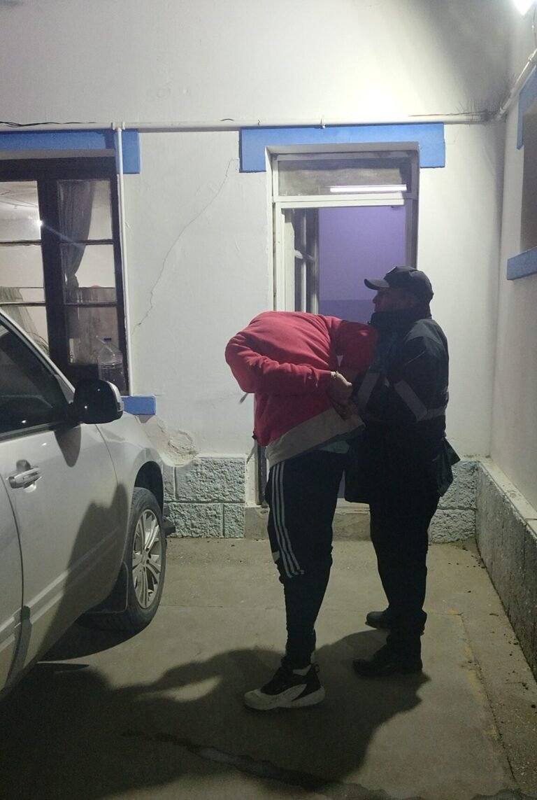 Km3: Atrapan a dos ladrones tras ser perseguidos por un vecino