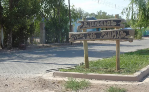 Un trabajador rural murió aplastado por su camioneta en un campo de Chubut
