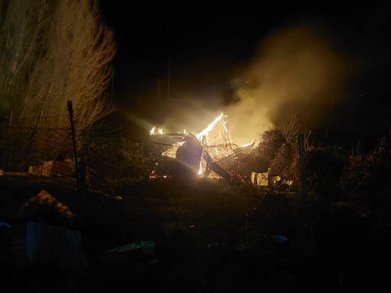 Un incendio destruyó un quincho en la Zona de Quintas