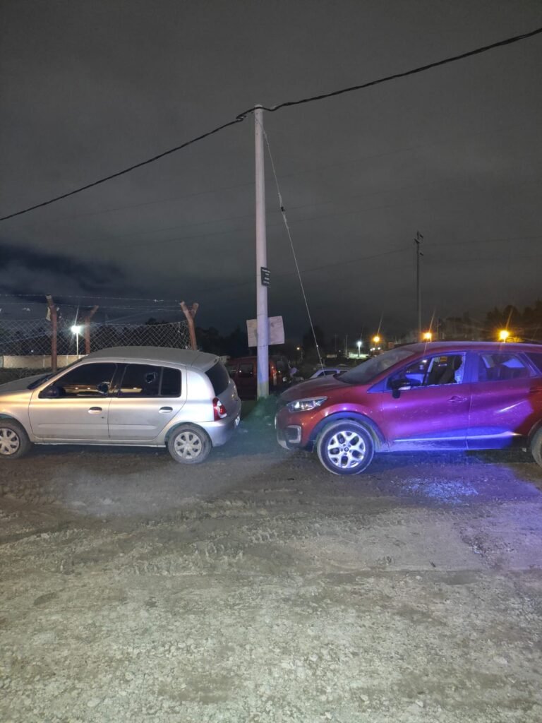 Quedó detenido por apedrear los autos de  policías que realizaban adicional en el Moure
