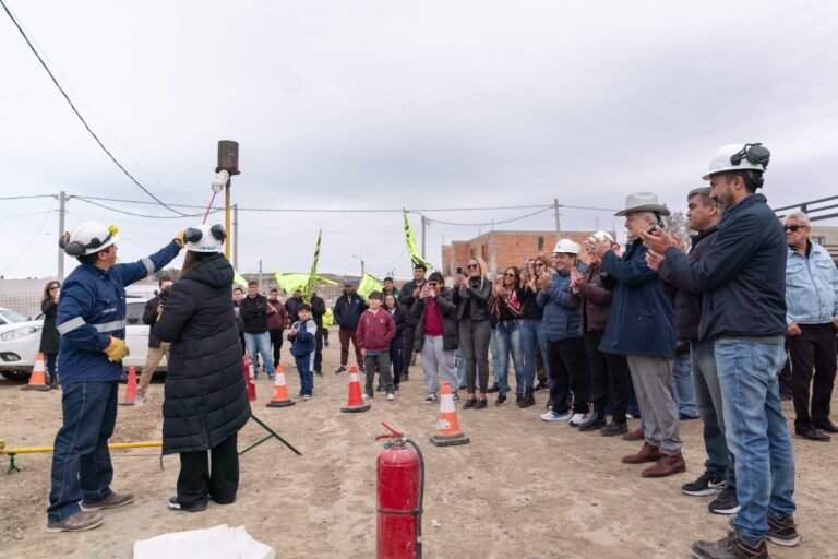 Inauguraron la red de gas en Los Bretes y 33 familias sumarán el servicio básico
