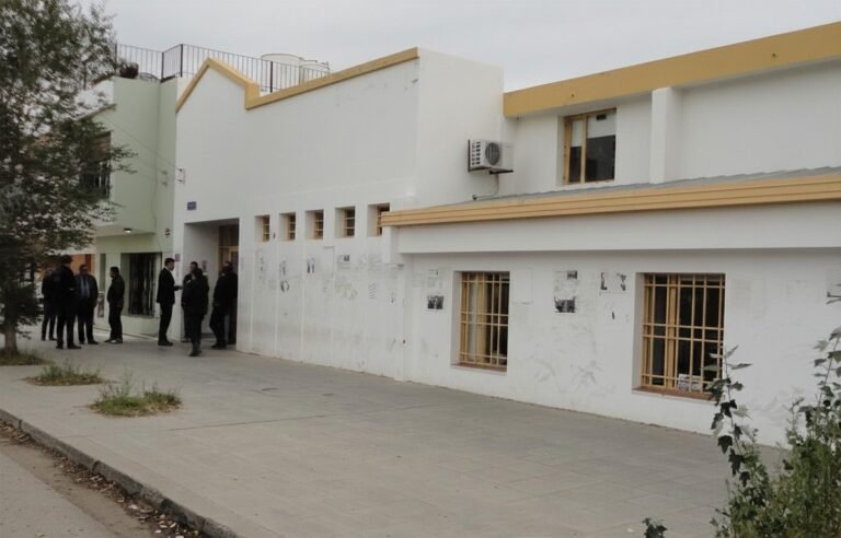 Dictan prisión preventiva a dos sospechosos por un violento robo con un martillo en San Cayetano