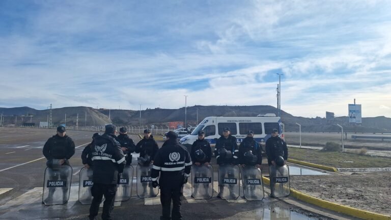 Clásico con superoperativo: cortes de calles, vallados y prohibición de mates en el Estadio Municipal