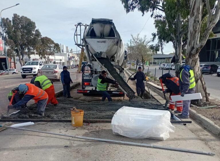 Reparación sobre la Ruta 3: piden circular con precaución por cortes parciales