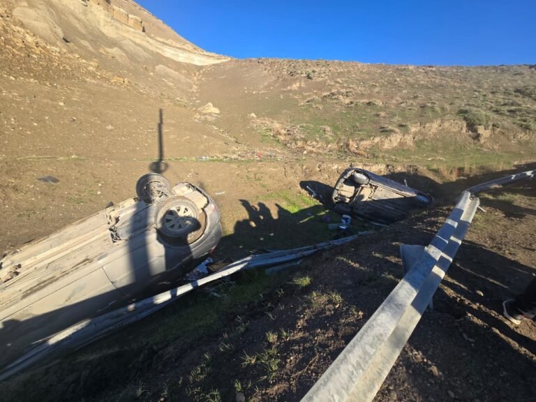 Fuerte choque y vuelco en la Ruta 3: cuatro personas heridas en el kilómetro 1831