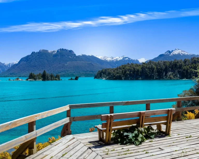 Buscan voluntarios para trabajar en un hostel de Bariloche con alojamiento y comida gratis