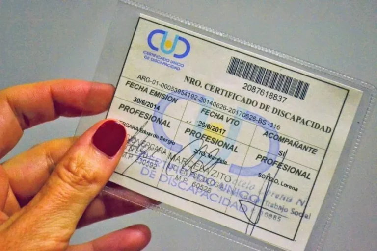 “Necesito que me salga la pensión”: el desesperado reclamo de una comodorense para no quedar en la calle