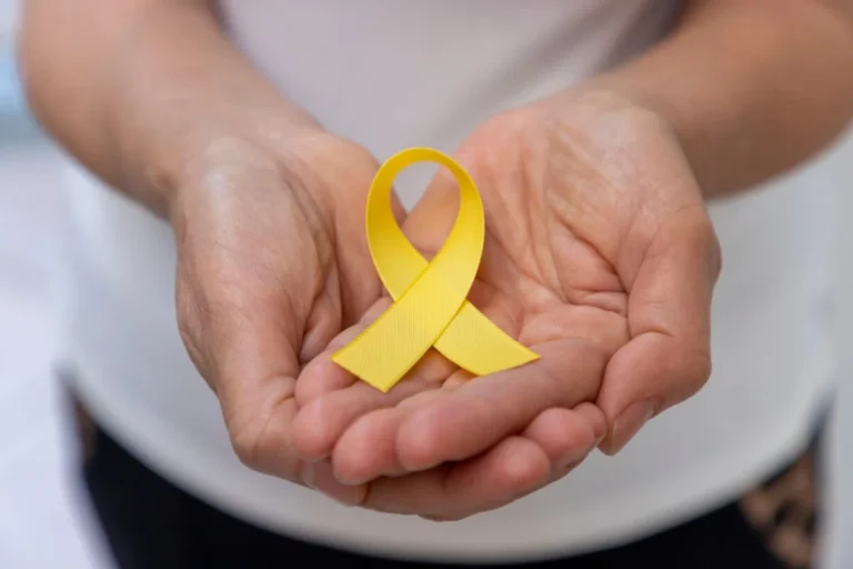 Mes Amarillo: buscan concientizar a jóvenes sobre la importancia de hablar de salud mental
