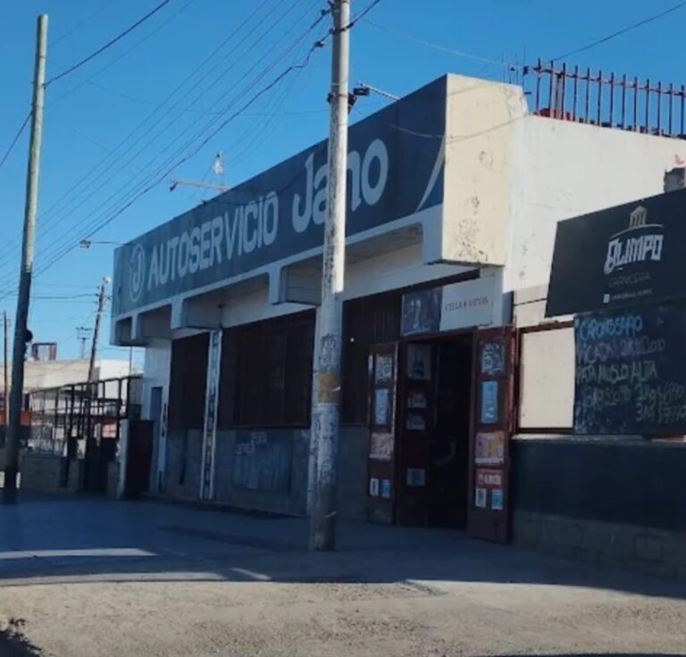 Un comerciante le disparó a un hombre al que sorprendió rompiendo bolsas de basura