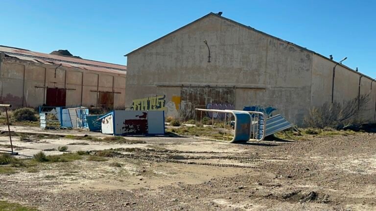 Avanzan con la mensura en los ex galpones de YPF para un nuevo proyecto habitacional