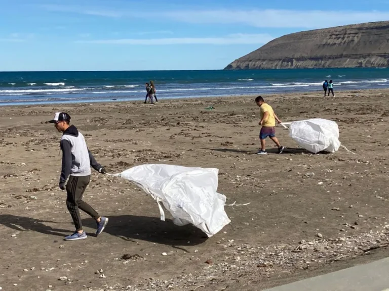 Nueva jornada de limpieza de playas: convocan a familias y grupos de amigos