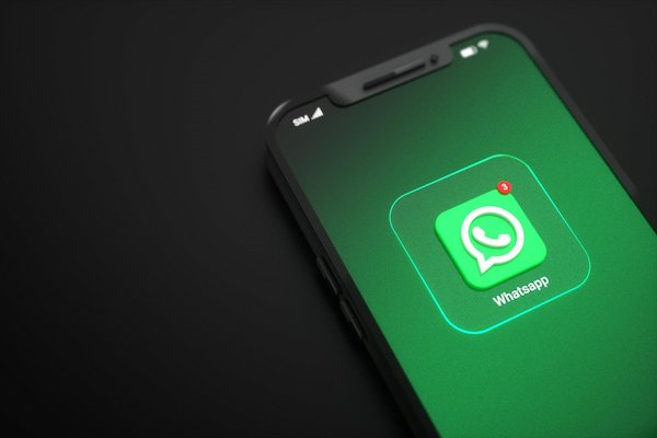 Juzgan a una joven acusada de amenazar a una familiar por WhatsApp