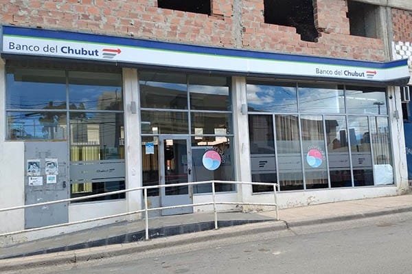 La sucursal Mosconi del Banco del Chubut suspende por este viernes su atención presencial