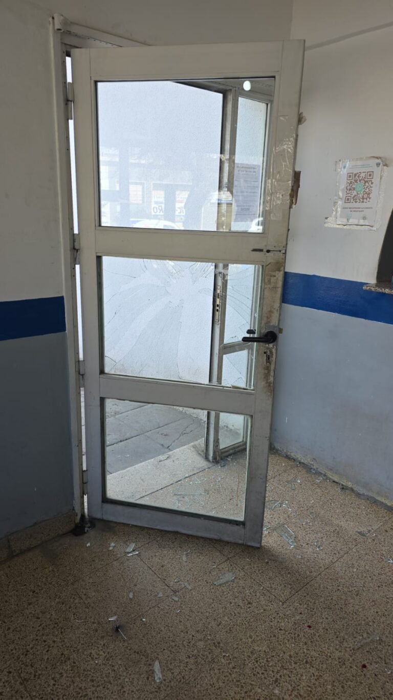 Un hombre alcoholizado provocó destrozos en la Comisaría Segunda y terminó demorado