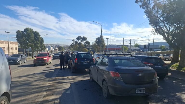 Choque en cadena sobre la avenida Hipólito Yrigoyen dejó a un niño asistido de forma preventiva