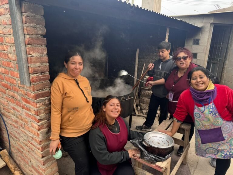 El Comedor “Mi Lugar” elabora 150 viandas cada sábado y necesita donaciones para continuar