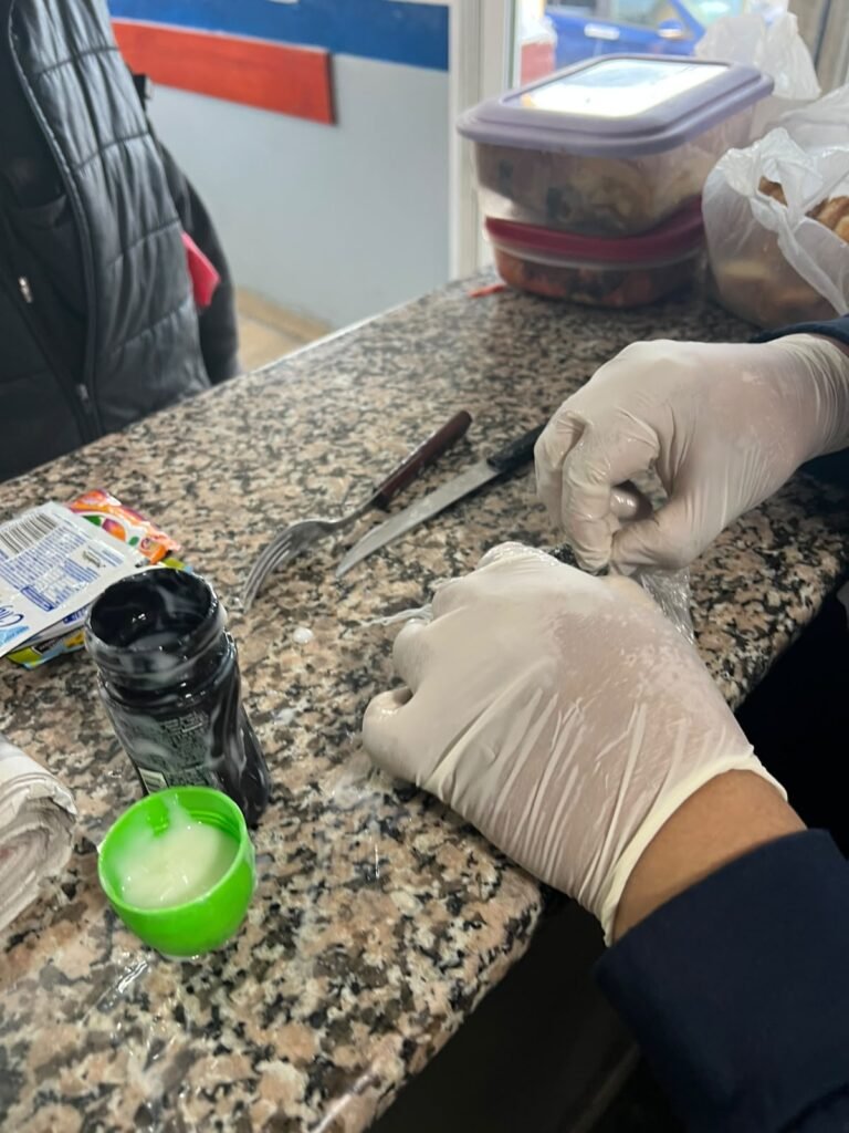 Intentó ingresar casi 10 gramos de marihuana escondidos en un desodorante a una comisaría