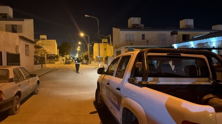 Investigan el ataque con un arma blanca a dos hermanos en el barrio Isidro Quiroga