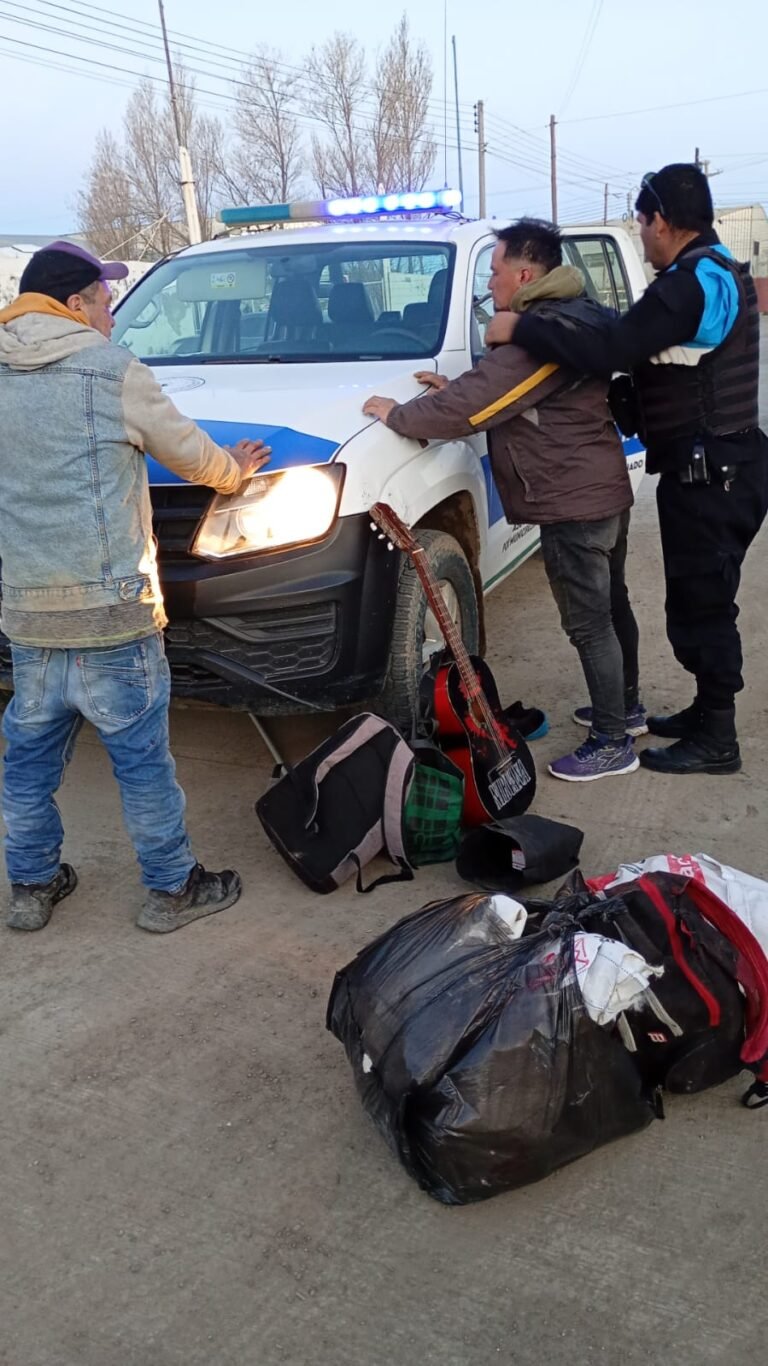 Intentaron robar cables de una empresa en el barrio Stella Maris y terminaron detenidos