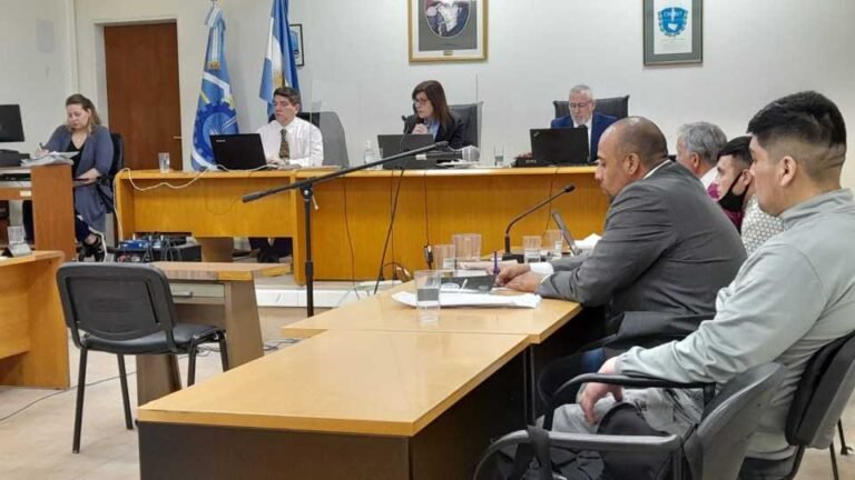 Intentaron robar una rueda de auxilio y uno de los imputados quedó detenido