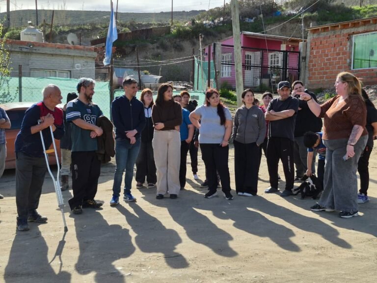 Funcionarios, Diputados Provinciales y Concejales recorrieron los barrios Máximo Abásolo y Eva Perón 