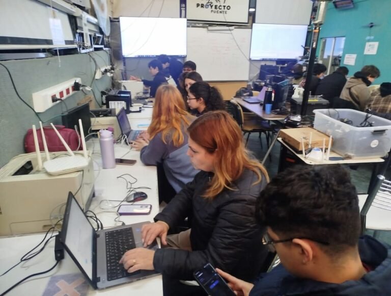 Proyecto puente impulsa un nuevo servicio técnico accesible para sostener proyectos comunitarios