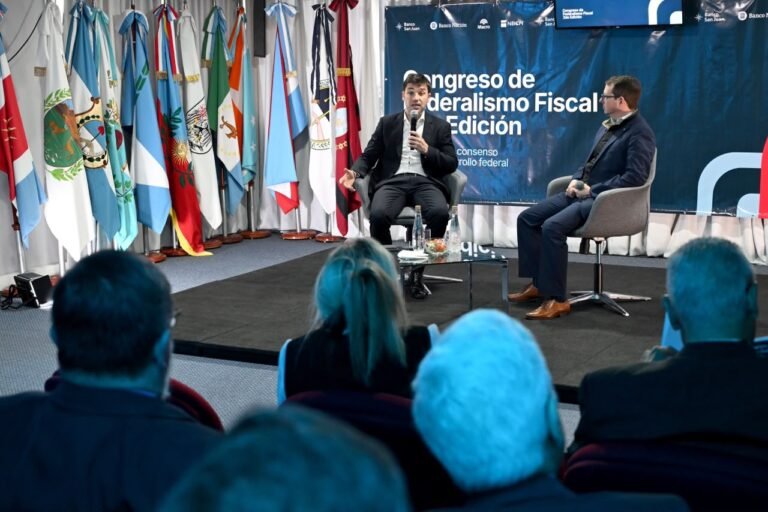 “Es momento de corregir las asimetrías”: Torres planteó la reforma de la coparticipación en un foro nacional