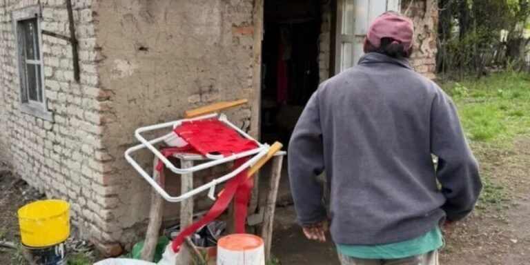 Denuncian que un trabajador rural vivió ocho meses en un gallinero y no habría cobrado por sus tareas