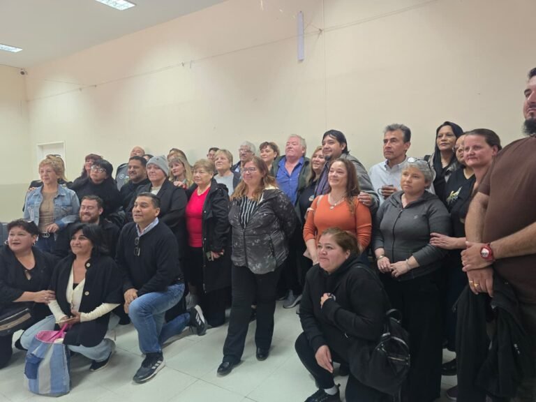 Vecinalistas de zona norte y sur se unieron para reclamar por calles, servicios, tierras y viviendas