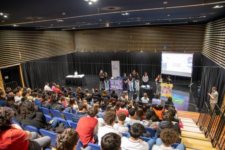 Invitan a estudiantes secundarios a crear videos contra la violencia de género