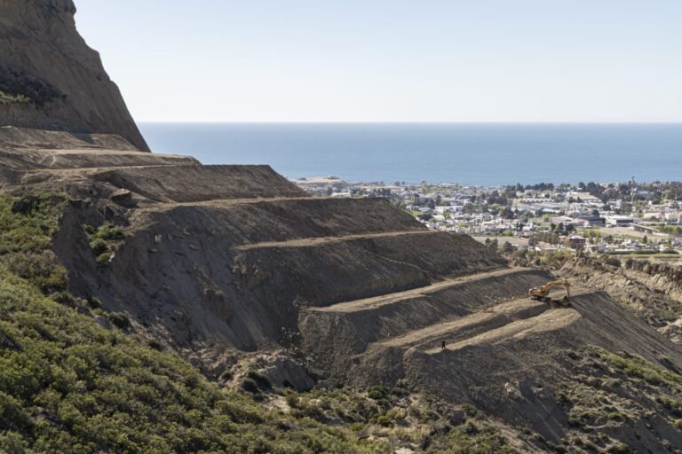 Se reanudaron las obras en el cerro Hermitte con el foco puesto en el barrio Médanos