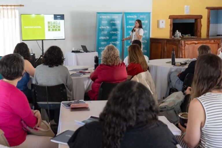 Comerciantes y emprendedores de Rada Tilly finalizaron un ciclo de capacitación