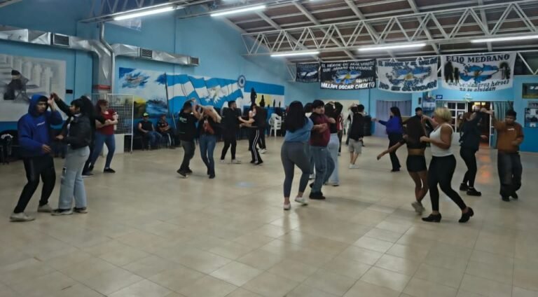 Día de los Comerciales en el Centro Cultural con jornada solidaria de recolección de alimentos