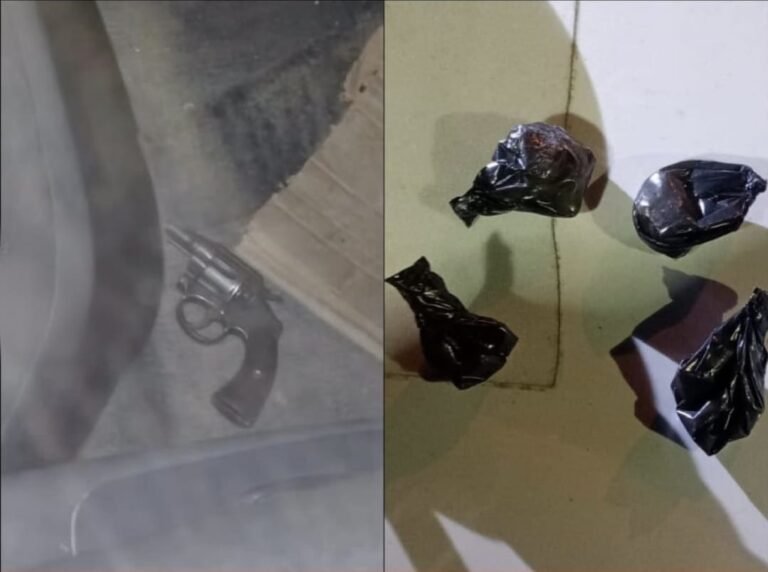 Viajaban en remis con cocaína y un arma lista para usar